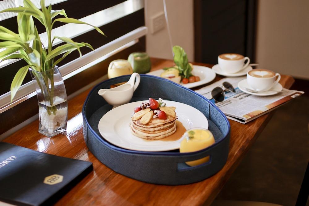 The Bourke Hotel Davao City Εξωτερικό φωτογραφία